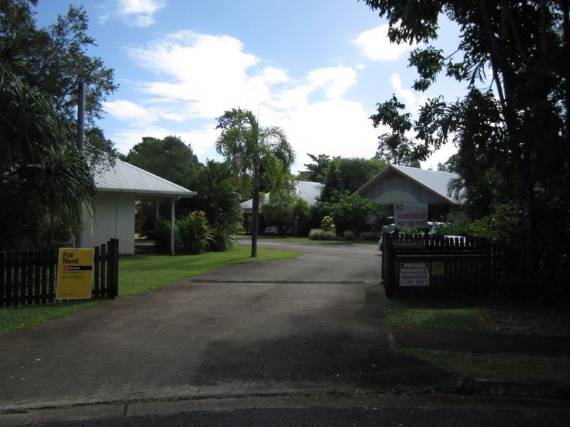 1/2 Hollett Street, Manunda QLD 4870