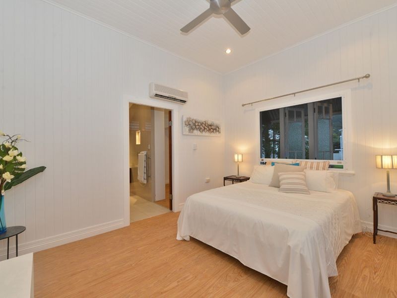 27 Hall Street, Edge Hill QLD 4870