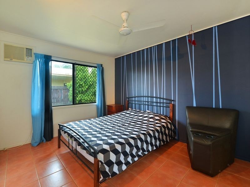 2/40 Sperring Street, Manunda QLD 4870