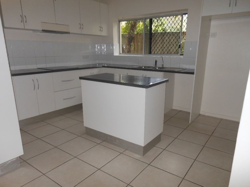 1/306 Pease Street, Edge Hill QLD 4870