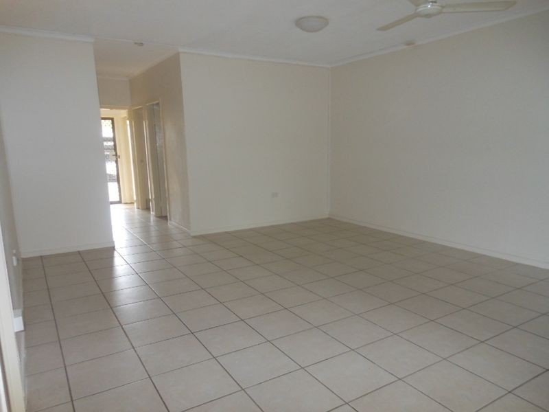 1/306 Pease Street, Edge Hill QLD 4870