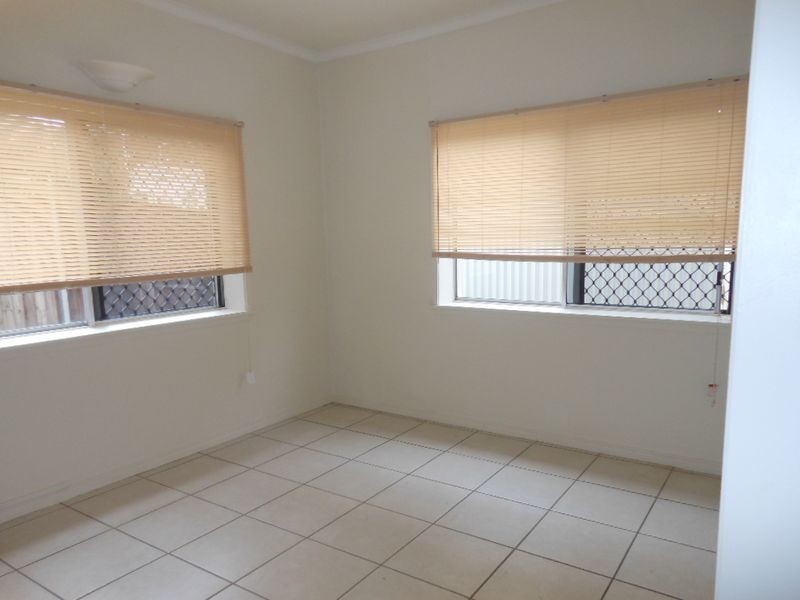 1/306 Pease Street, Edge Hill QLD 4870