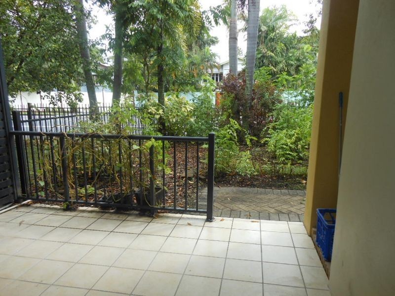 1/306 Pease Street, Edge Hill QLD 4870