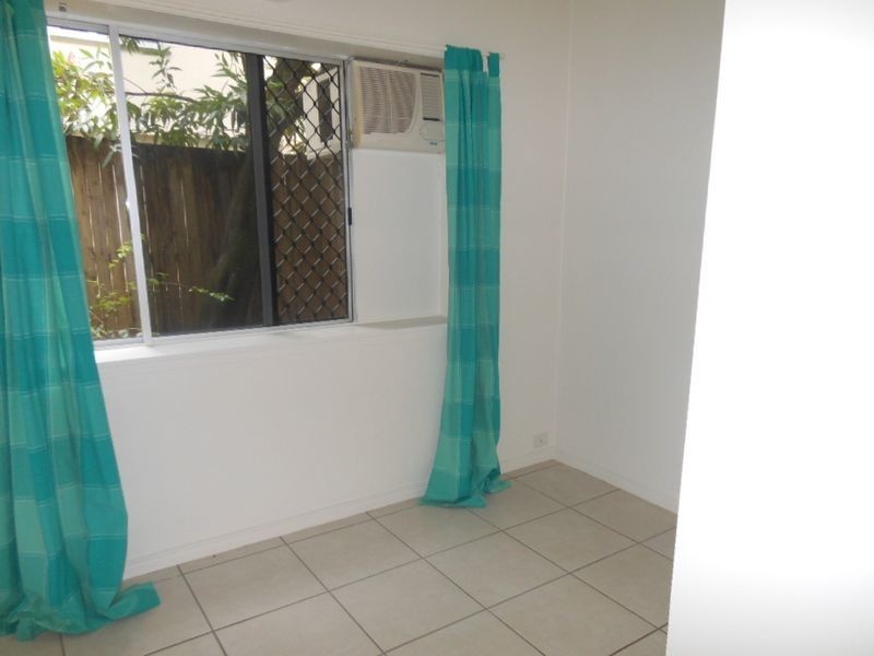 1/306 Pease Street, Edge Hill QLD 4870