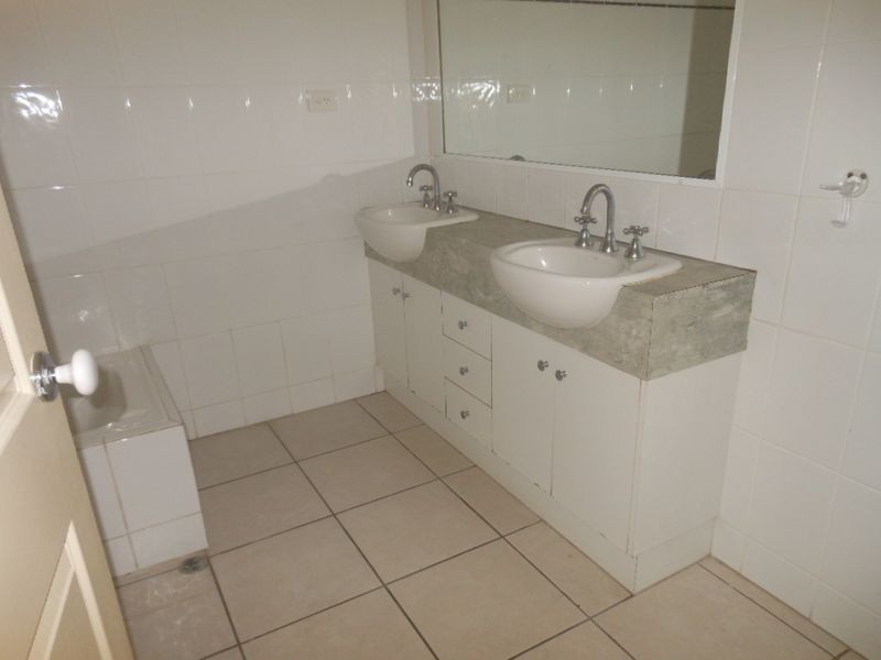 1/306 Pease Street, Edge Hill QLD 4870