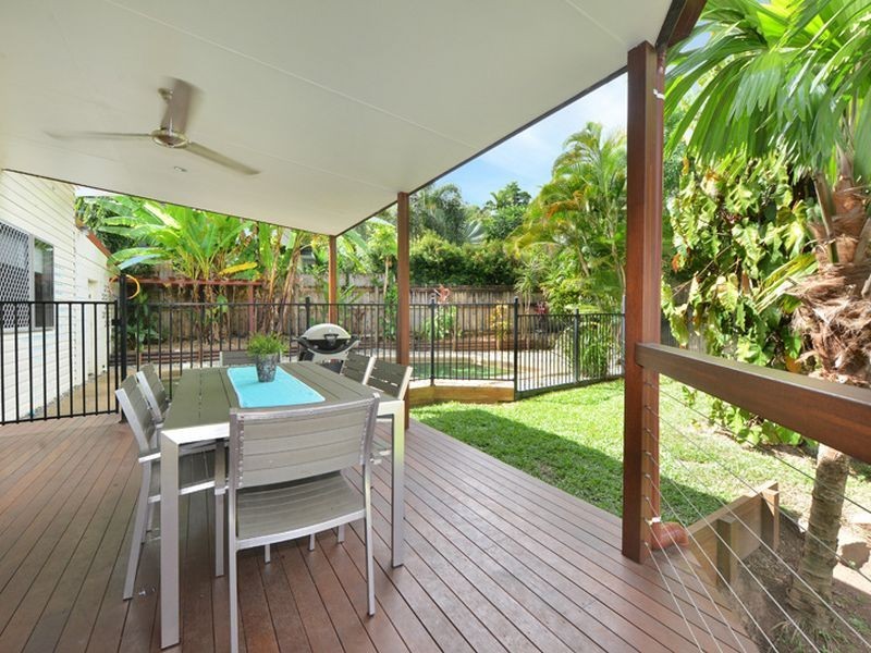 9 Old Smithfield, Freshwater QLD 4870