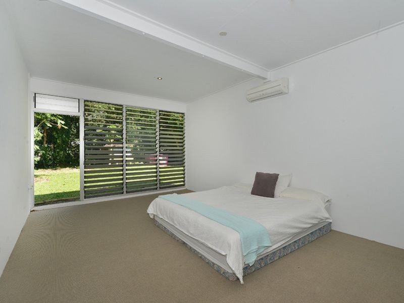 117 Upper Richardson Street, Whitfield QLD 4870