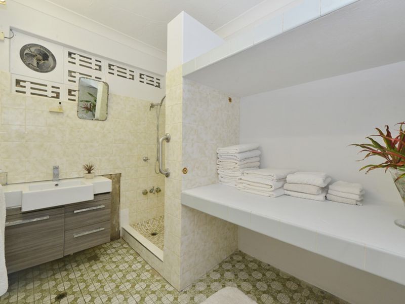 117 Upper Richardson Street, Whitfield QLD 4870