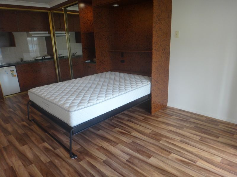 6/6 Springfield Crescent, Manoora QLD 4870