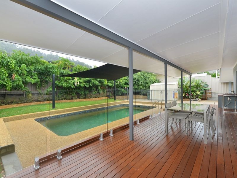 11 Ponticello Street, Whitfield QLD 4870