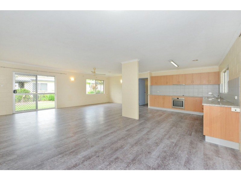 20 Conlan Close, Manoora QLD 4870