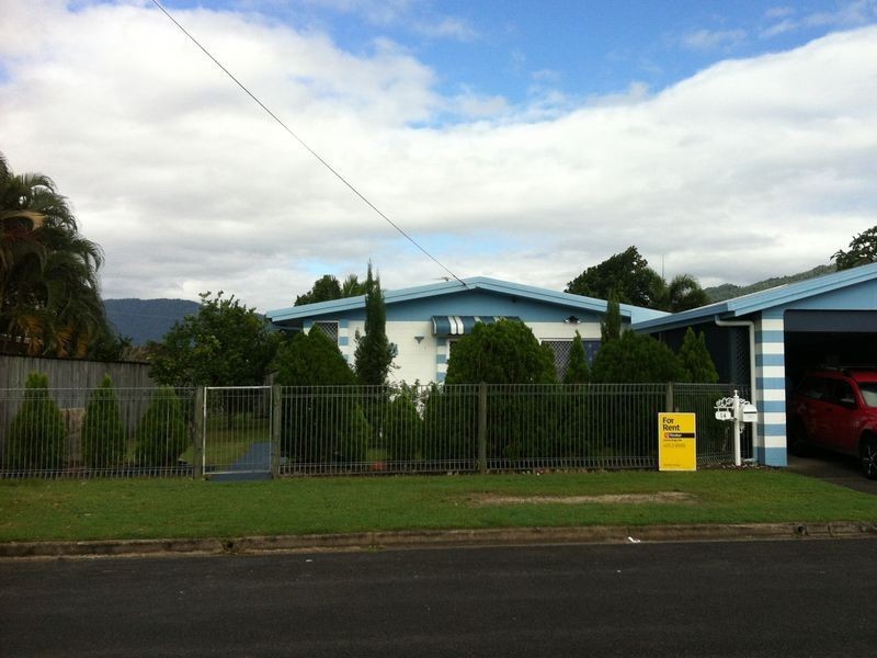 14 Veivers Close, Westcourt QLD 4870