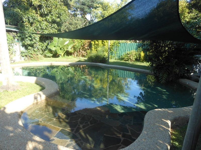 11 Gardiner Close, Brinsmead QLD 4870