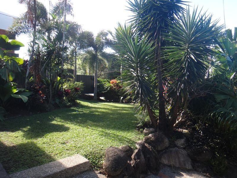 100 Hillview, Whitfield QLD 4870