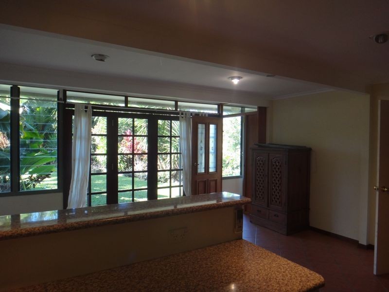 100 Hillview, Whitfield QLD 4870