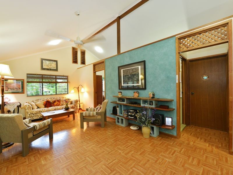 31-33 David Street, Machans Beach QLD 4878