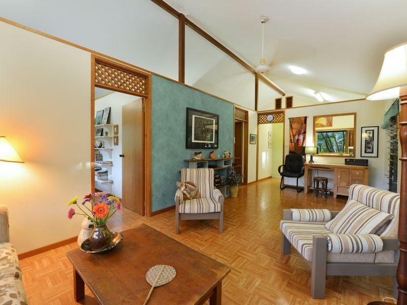 31-33 David Street, Machans Beach QLD 4878