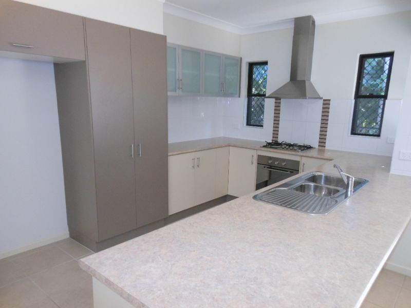 218 Greenslopes Street, Whitfield QLD 4870