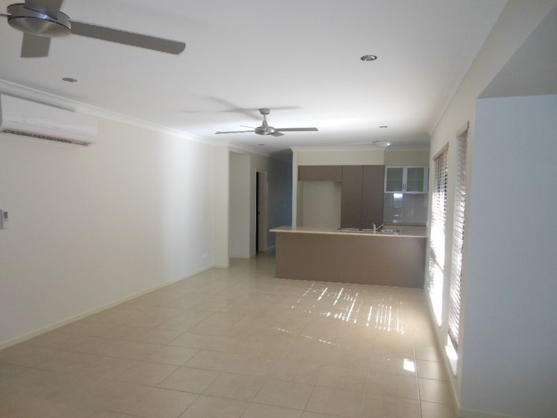 218 Greenslopes Street, Whitfield QLD 4870