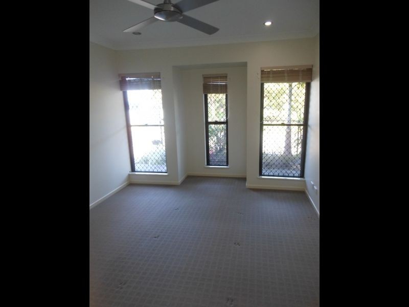 218 Greenslopes Street, Whitfield QLD 4870