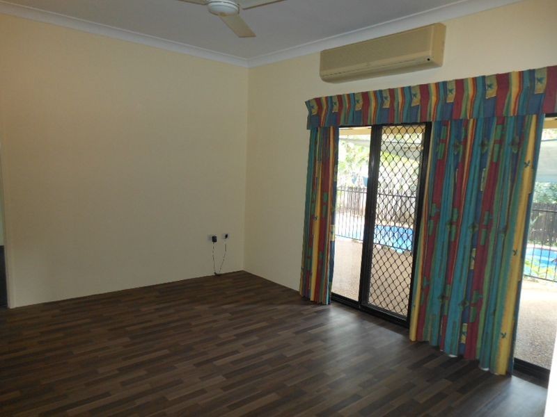 5 Thorpe Close, Bentley Park QLD 4869