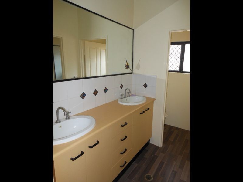 5 Thorpe Close, Bentley Park QLD 4869