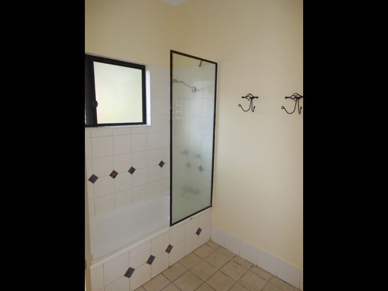 5 Thorpe Close, Bentley Park QLD 4869