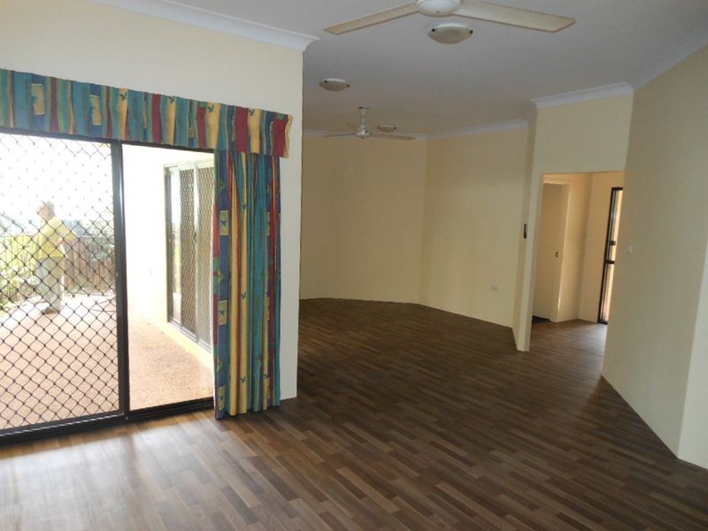 5 Thorpe Close, Bentley Park QLD 4869