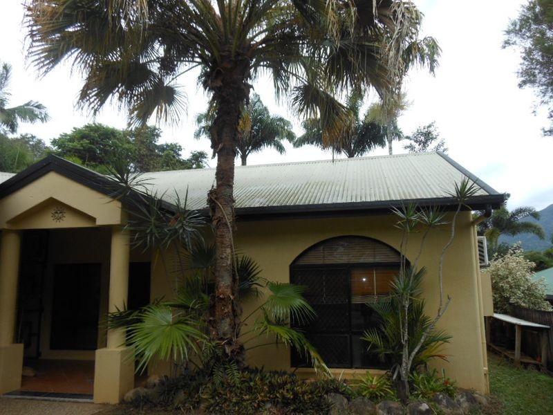 5 Thorpe Close, Bentley Park QLD 4869