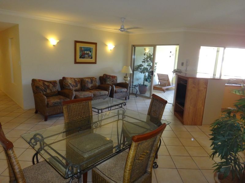 815/2 Greenslopes Street, Cairns North QLD 4870