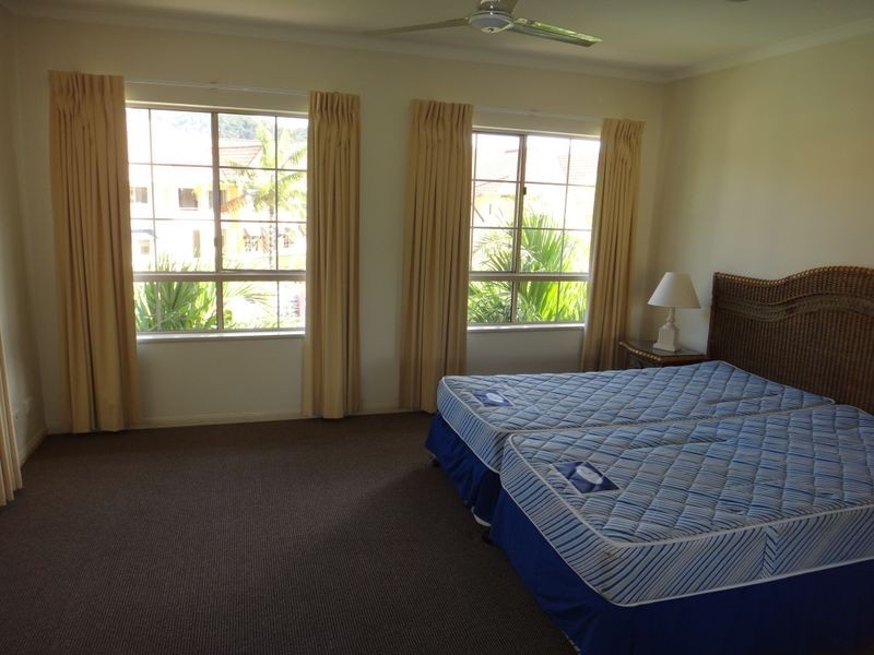 815/2 Greenslopes Street, Cairns North QLD 4870