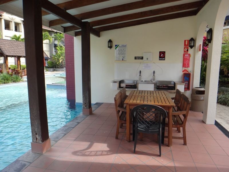 815/2 Greenslopes Street, Cairns North QLD 4870