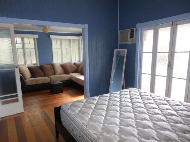 12 Machan Street, Machans Beach QLD 4878