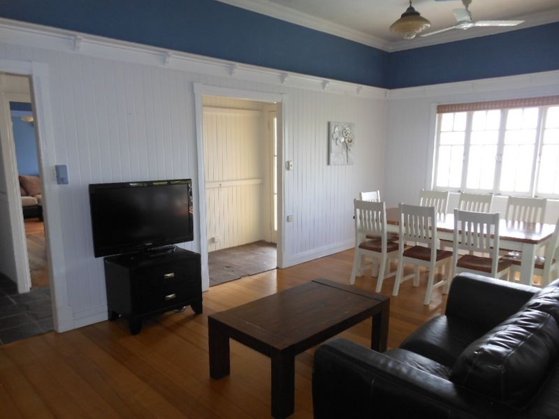 12 Machan Street, Machans Beach QLD 4878