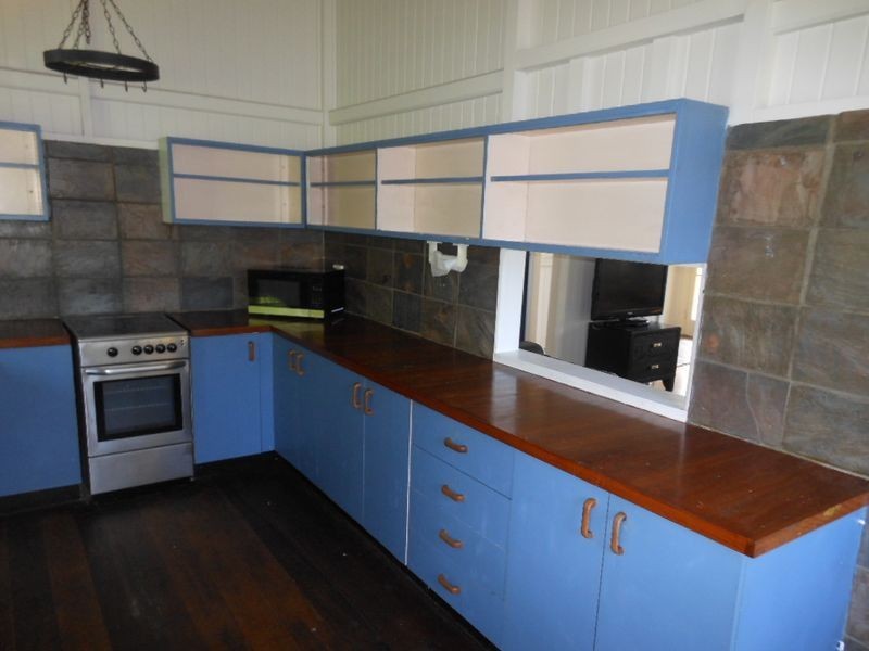 12 Machan Street, Machans Beach QLD 4878