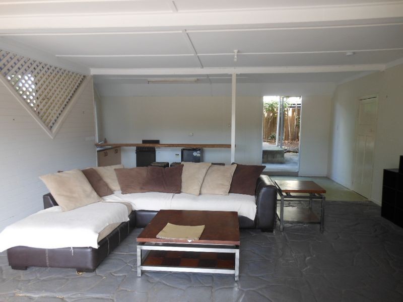 12 Machan Street, Machans Beach QLD 4878