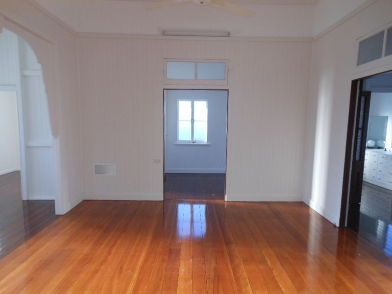 356 McLeod Street, Cairns North QLD 4870