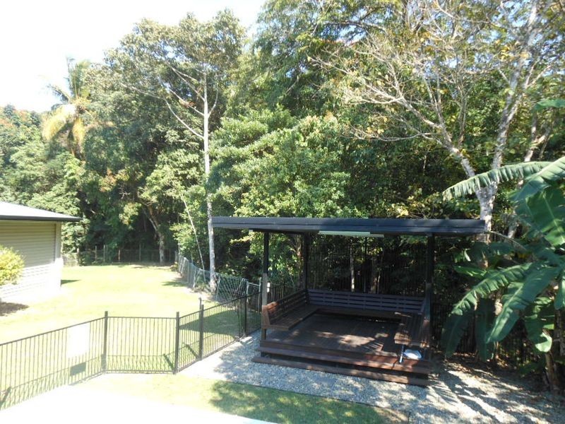 23 Mullins Street, Whitfield QLD 4870