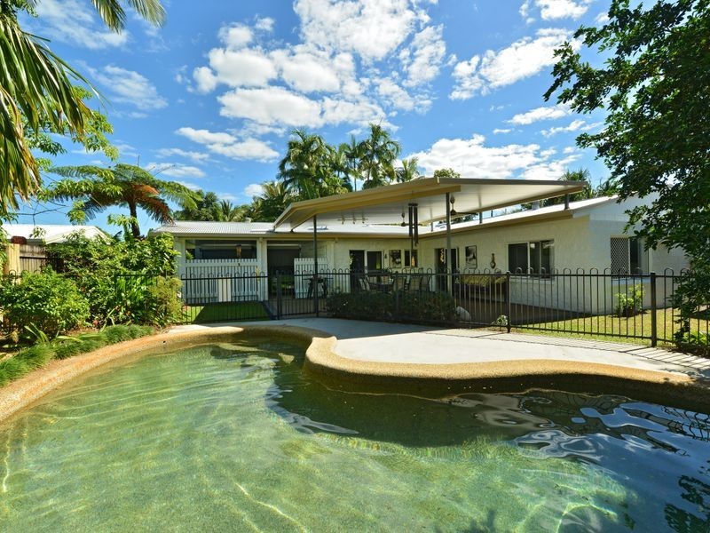 3 Elm Street, Holloways Beach QLD 4878