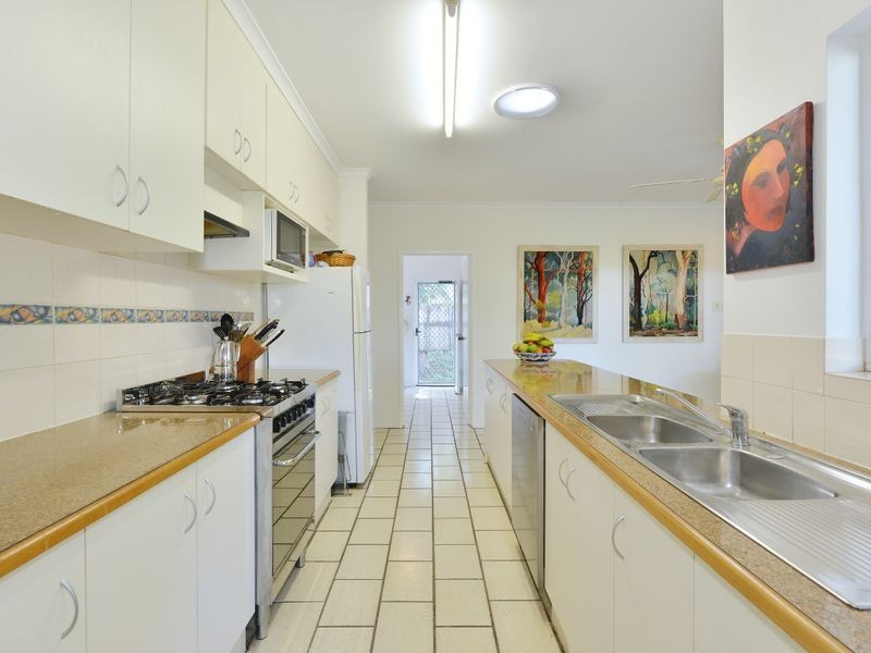 3 Elm Street, Holloways Beach QLD 4878