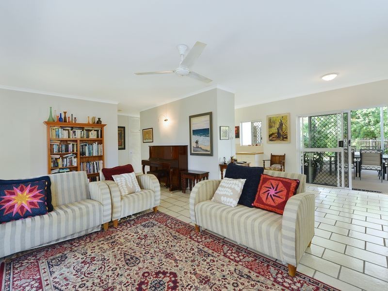 3 Elm Street, Holloways Beach QLD 4878