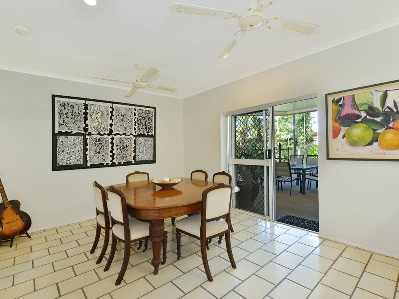3 Elm Street, Holloways Beach QLD 4878