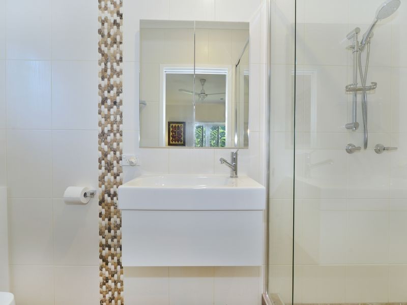 3 Elm Street, Holloways Beach QLD 4878