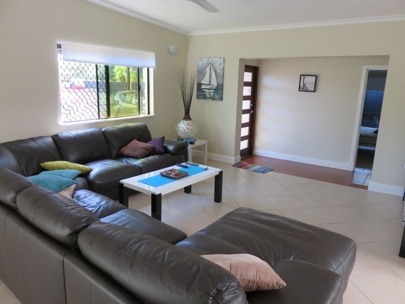 9 Derby Street, Yorkeys Knob QLD 4878