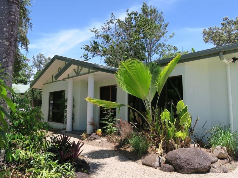 12 Greenford Close, Brinsmead QLD 4870