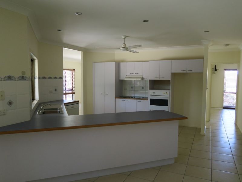 12 Greenford Close, Brinsmead QLD 4870