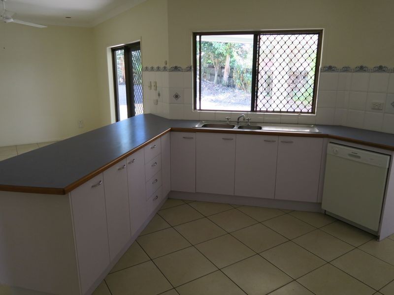 12 Greenford Close, Brinsmead QLD 4870