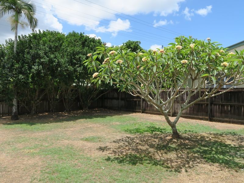 40 English Street, Manunda QLD 4870