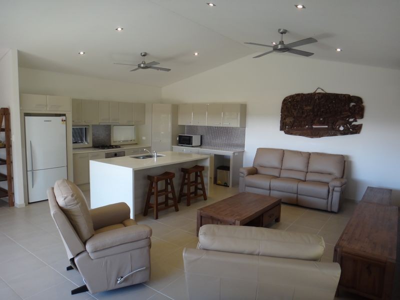 2/60 Harbour Drive, Trinity Park QLD 4879