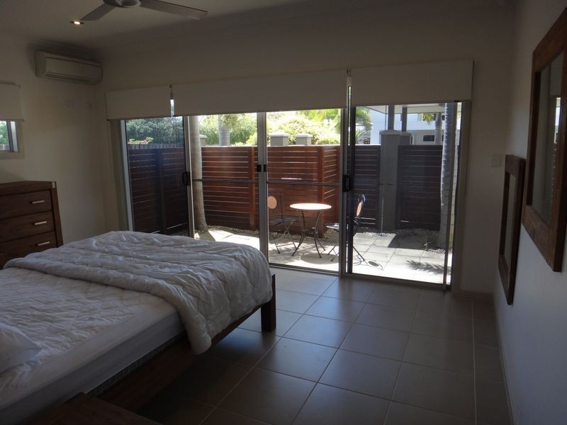2/60 Harbour Drive, Trinity Park QLD 4879